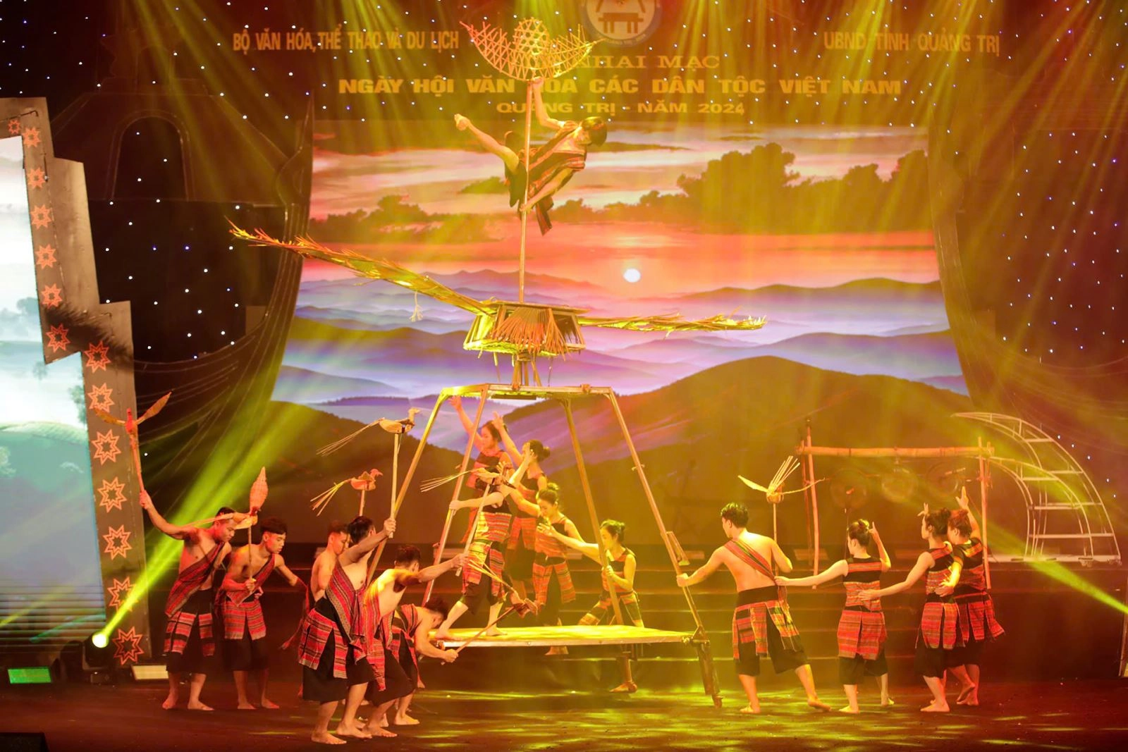 Chương trình giao lưu nghệ thuật “Âm vang hò khoan”